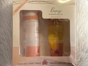 Berries Weekend With Perfume Spray 100ml