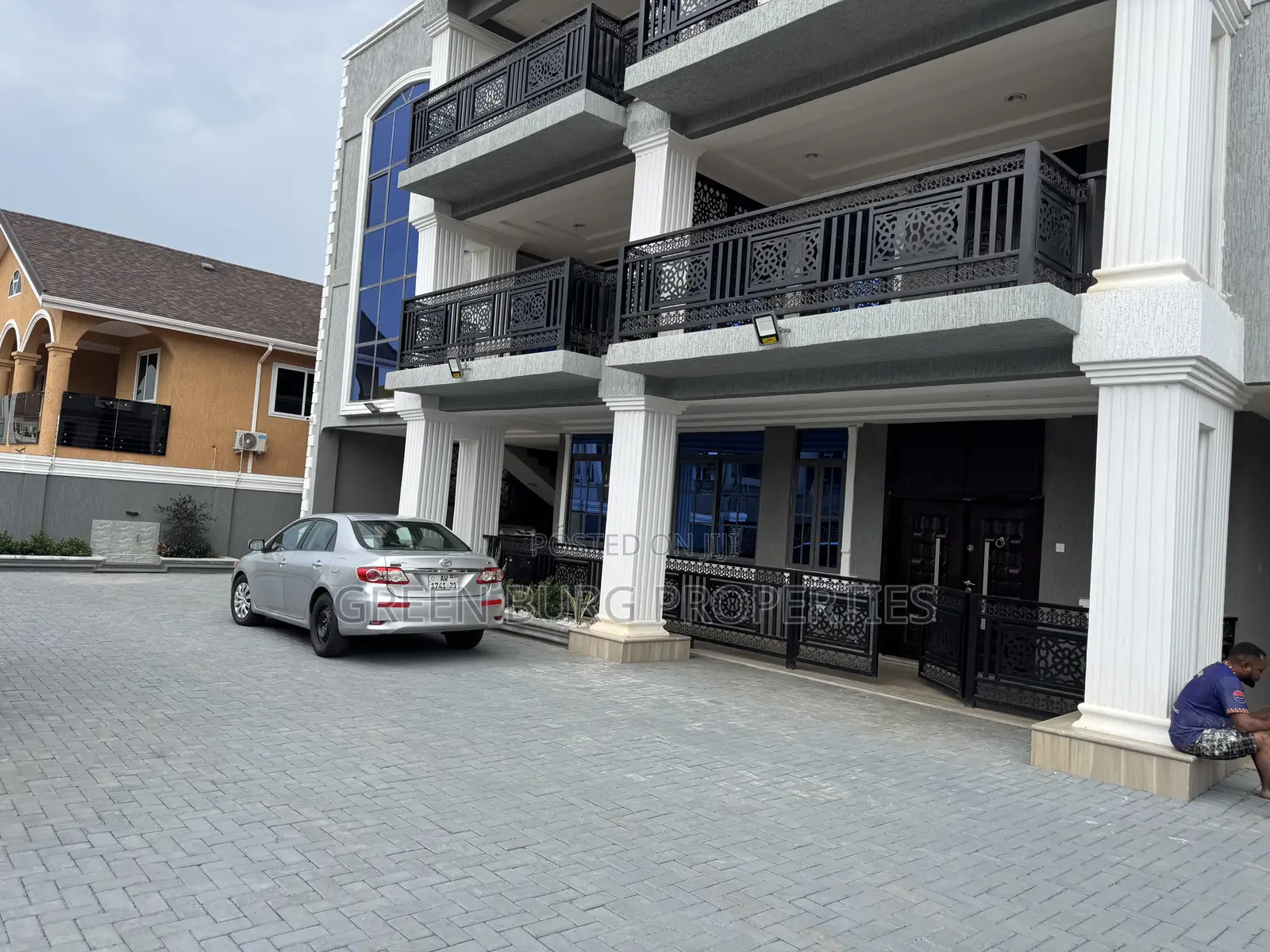 3bdrm Apartment in Adjiriganor for rent