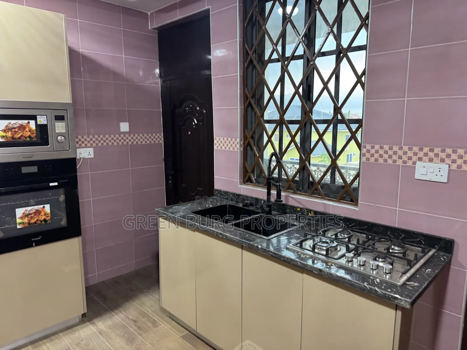 3bdrm Apartment in Adjiriganor for rent