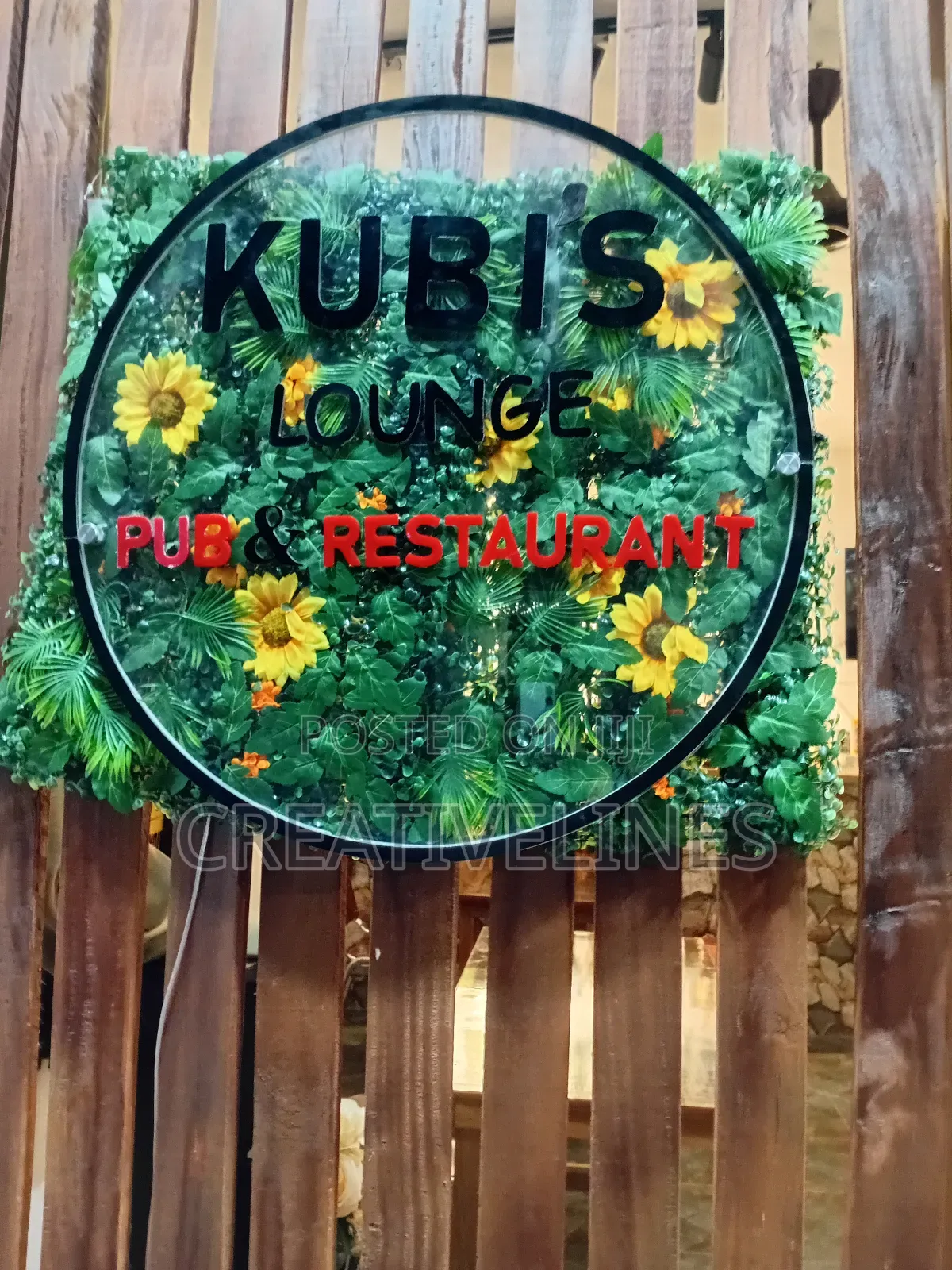Green Lounge Signage