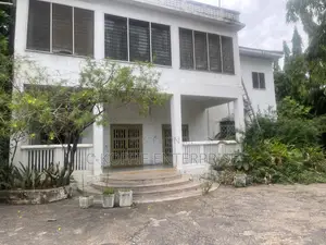 2 and Half Plots + 5bedrooms HRS at Osu Main Road for Sale