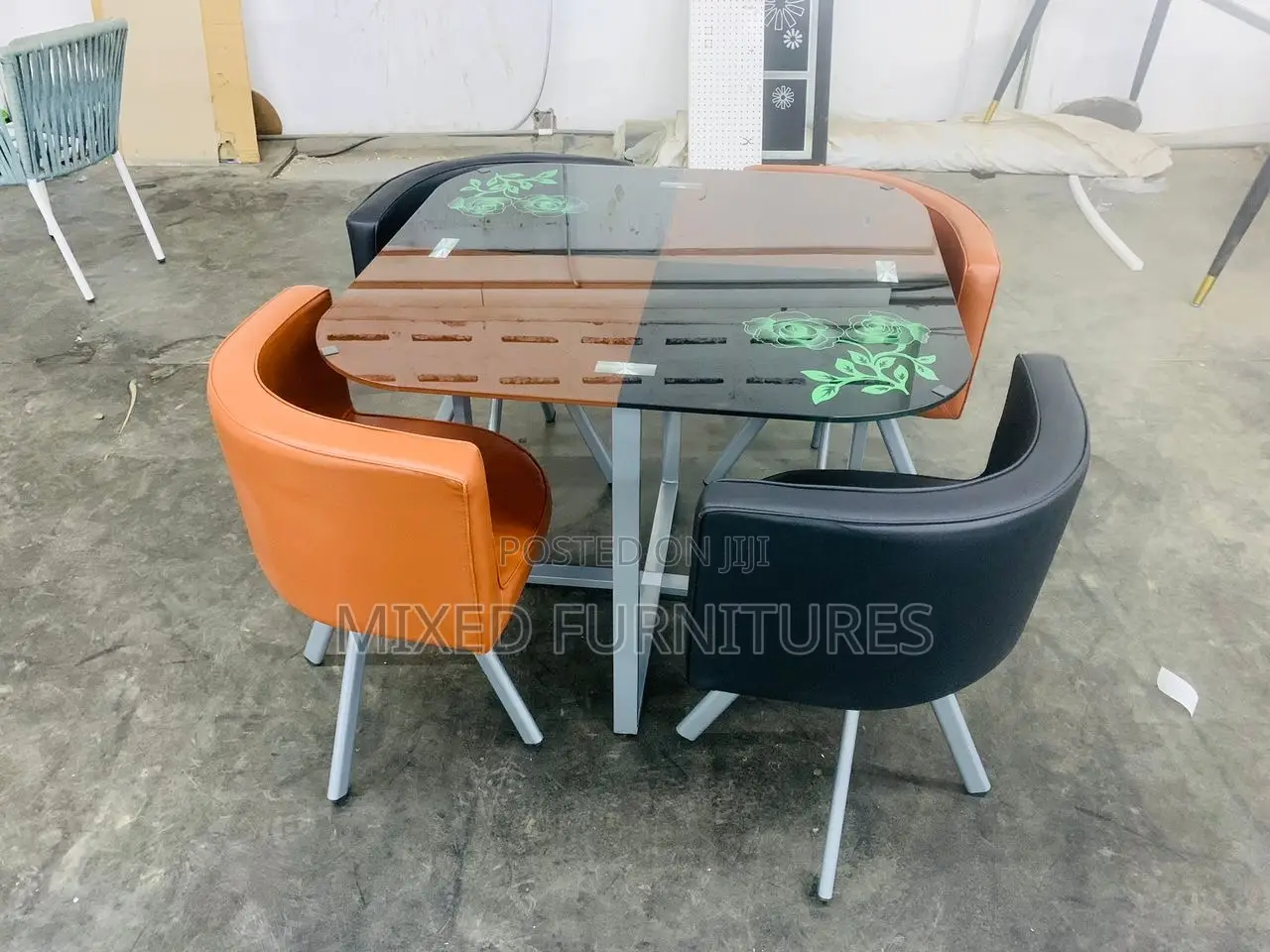 Modern Glass Coffee Table With 4 Chairs