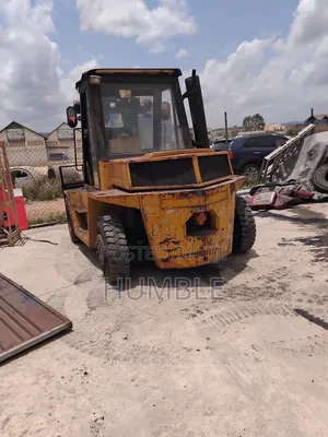 7 Ton Hyundai Forklift With Brand New Engine