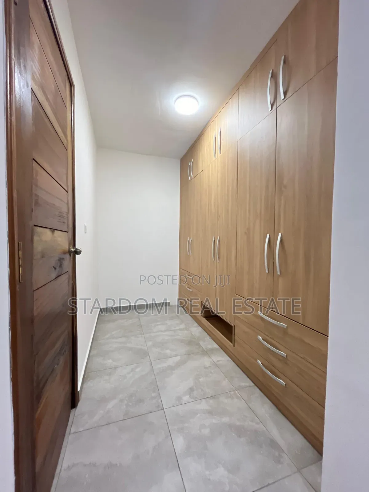 2bdrm Apartment in Adjiriganor for rent
