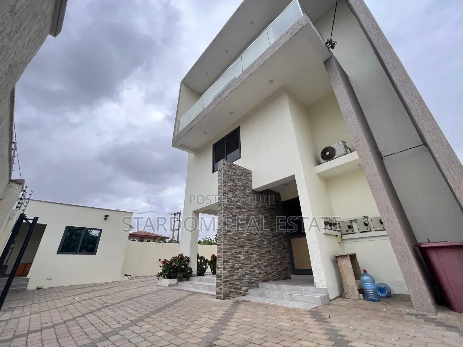 2bdrm Apartment in Adjiriganor for rent