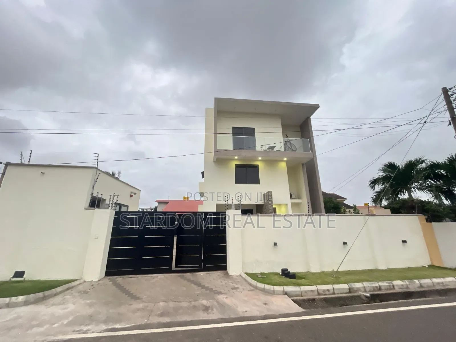 2bdrm Apartment in Adjiriganor for rent
