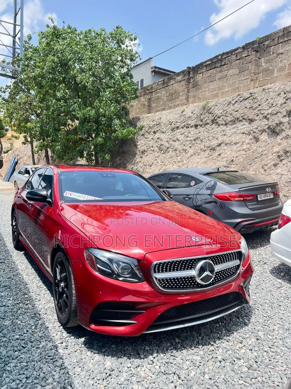 Mercedes-Benz E300 2018 Red