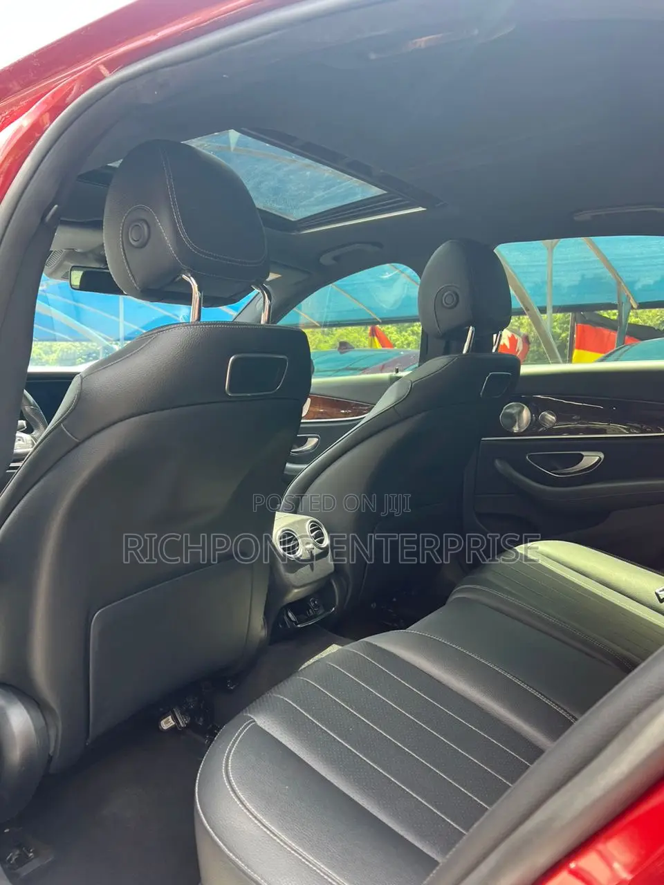 Mercedes-Benz E300 2018 Red