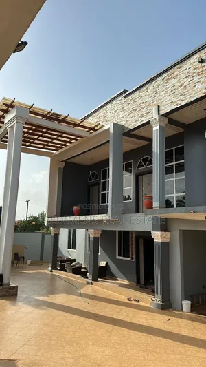 Furnished 6bdrm House in Fredimens Real, Atwima Kwanwoma for sale