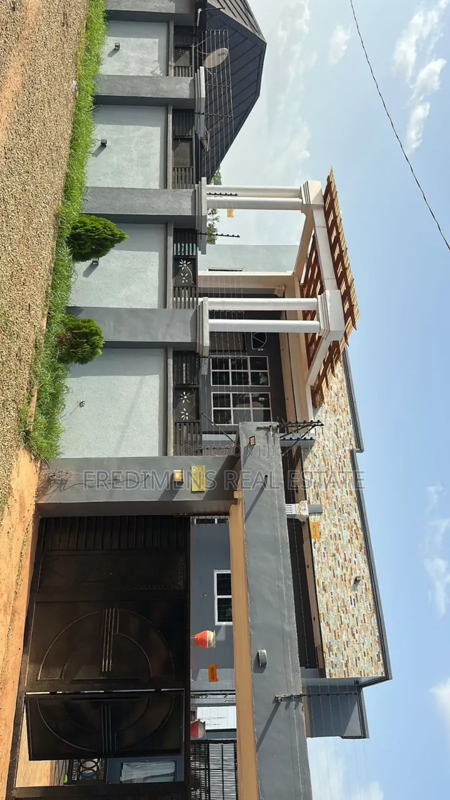 Furnished 6bdrm House in Fredimens Real, Atwima Kwanwoma for sale