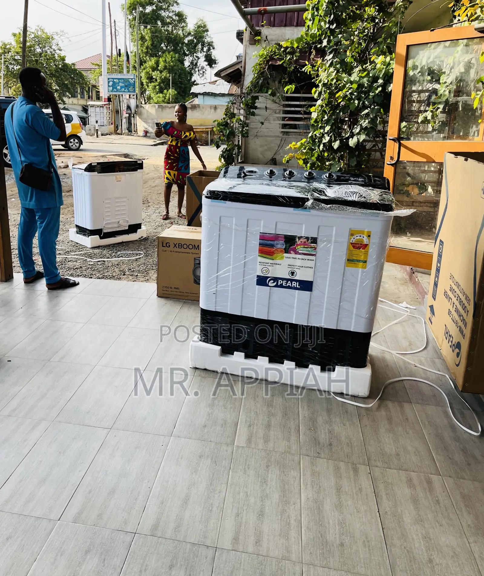 Awesome Pearl 12kg Top Load Washing Machine With Spin Dry.