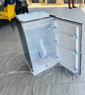 Effortless Cooling Pearl Table Top Electric Fridge(1 Door)