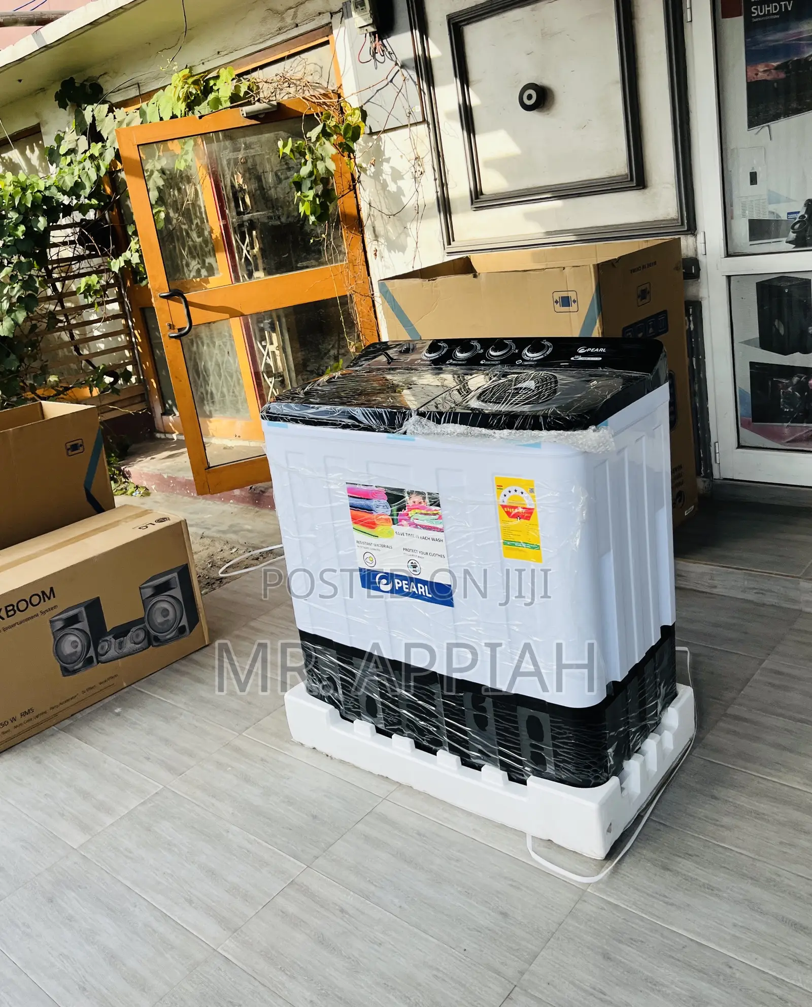 Wind Jet Dry Unique Pearl 18kg Top Load Washing Machine.