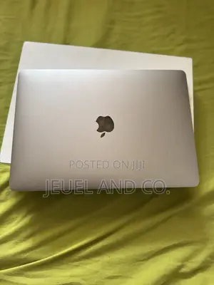 Laptop Apple MacBook Pro 2017 16GB Intel Core i5 SSD 1T