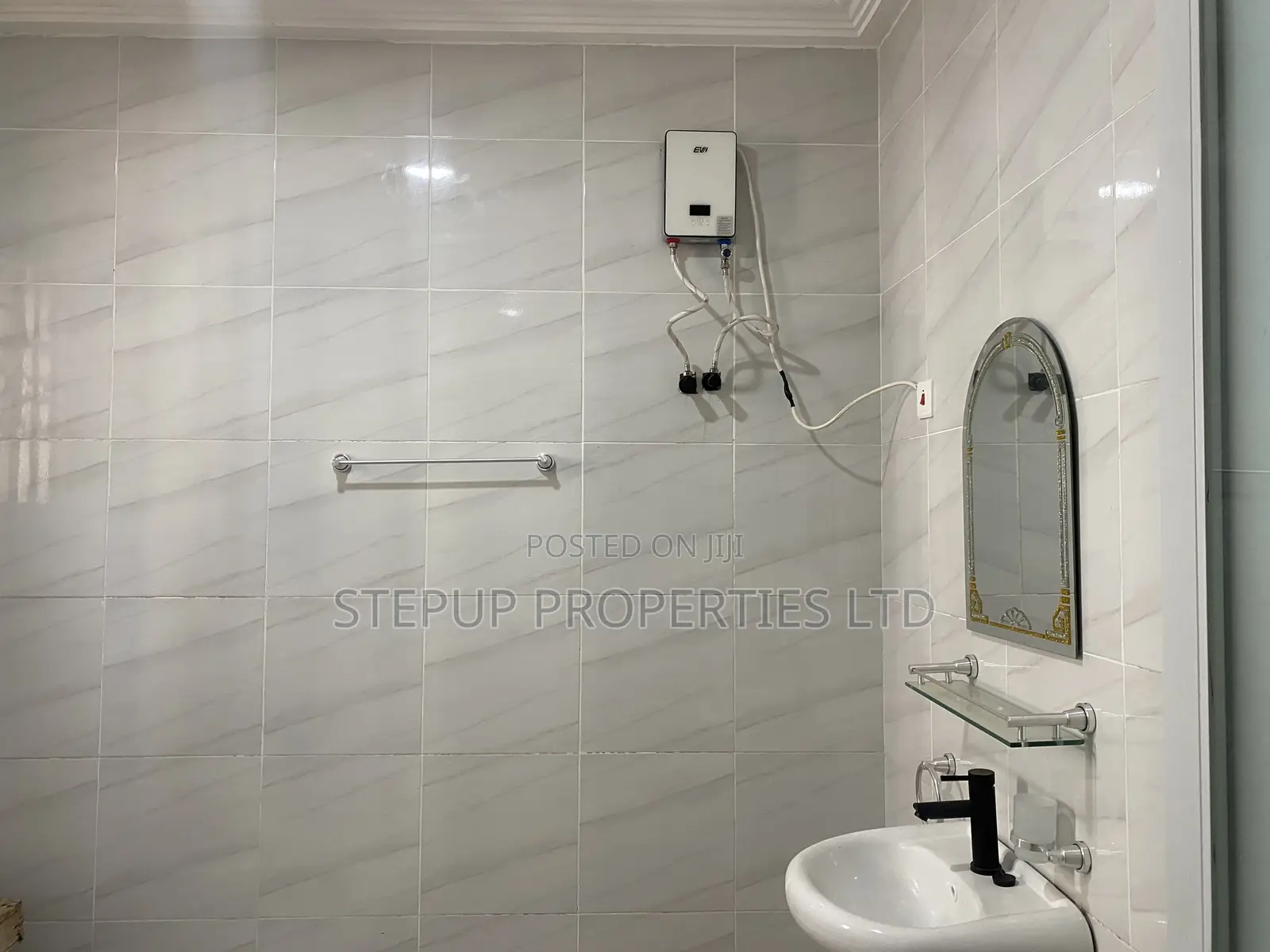 7bdrm House in Adjiringanor, Otano for rent