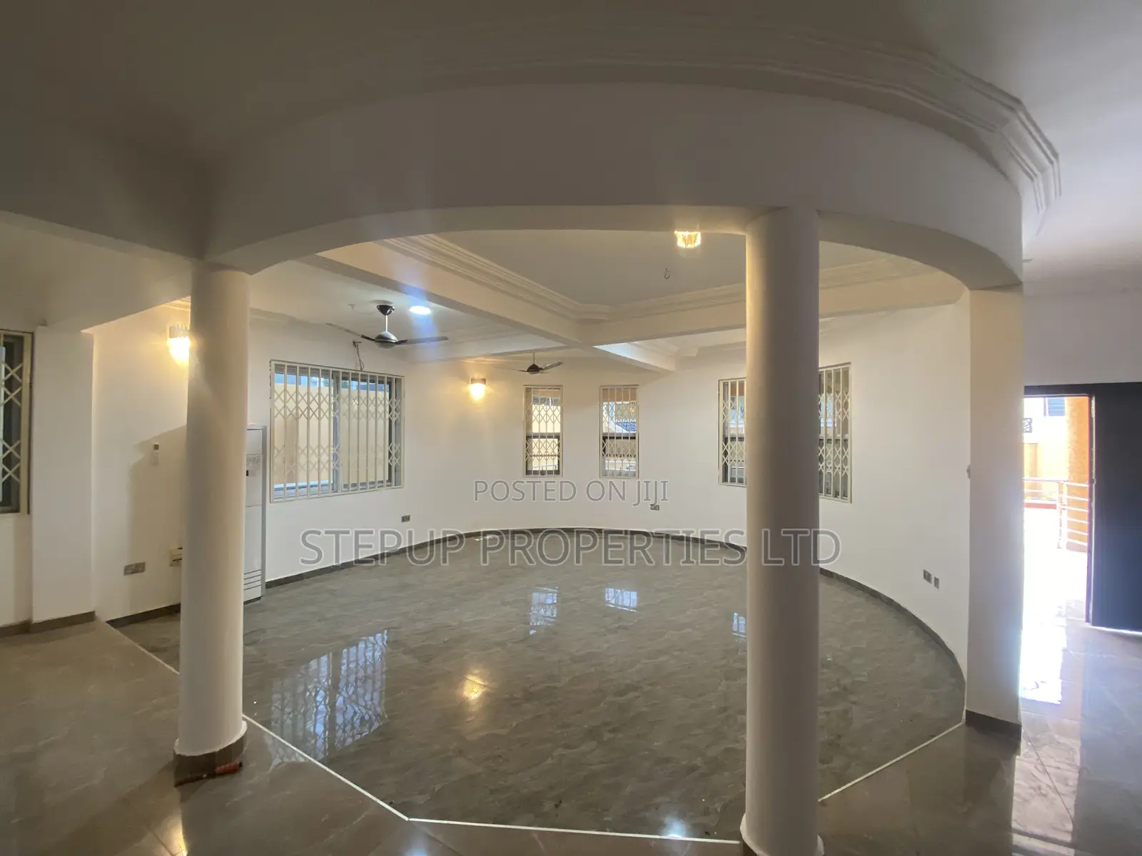 7bdrm House in Adjiringanor, Otano for rent