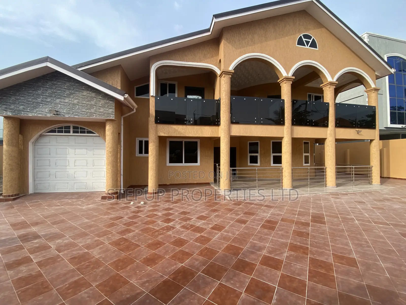 7bdrm House in Adjiringanor, Otano for rent