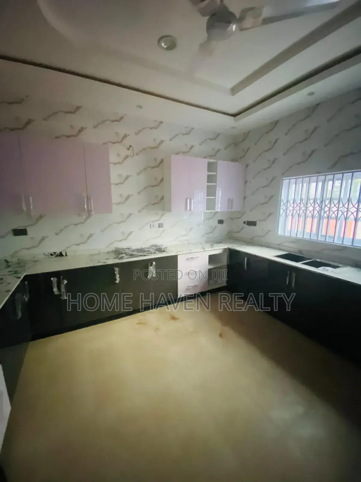 3bdrm House in Alhaji Israel for sale