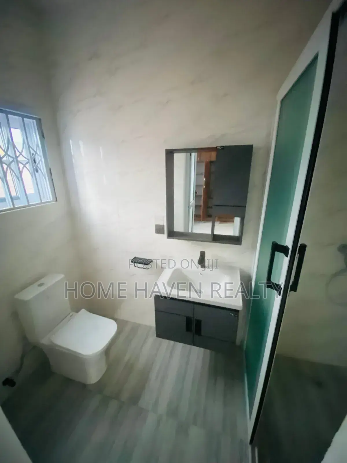 3bdrm House in Alhaji Israel for sale