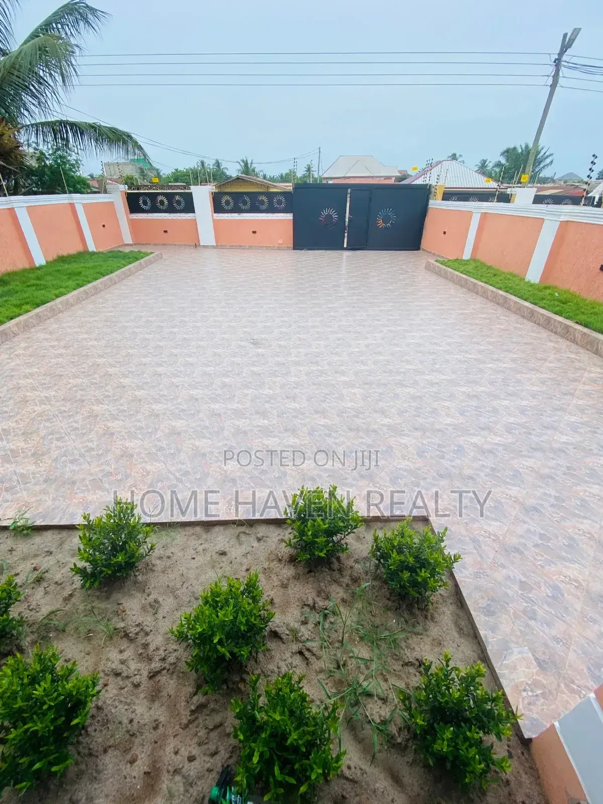 3bdrm House in Alhaji Israel for sale
