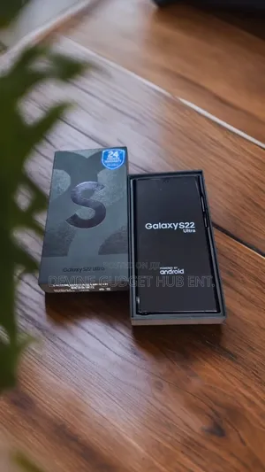 New Samsung Galaxy S22 Ultra 5G 256 GB Purple