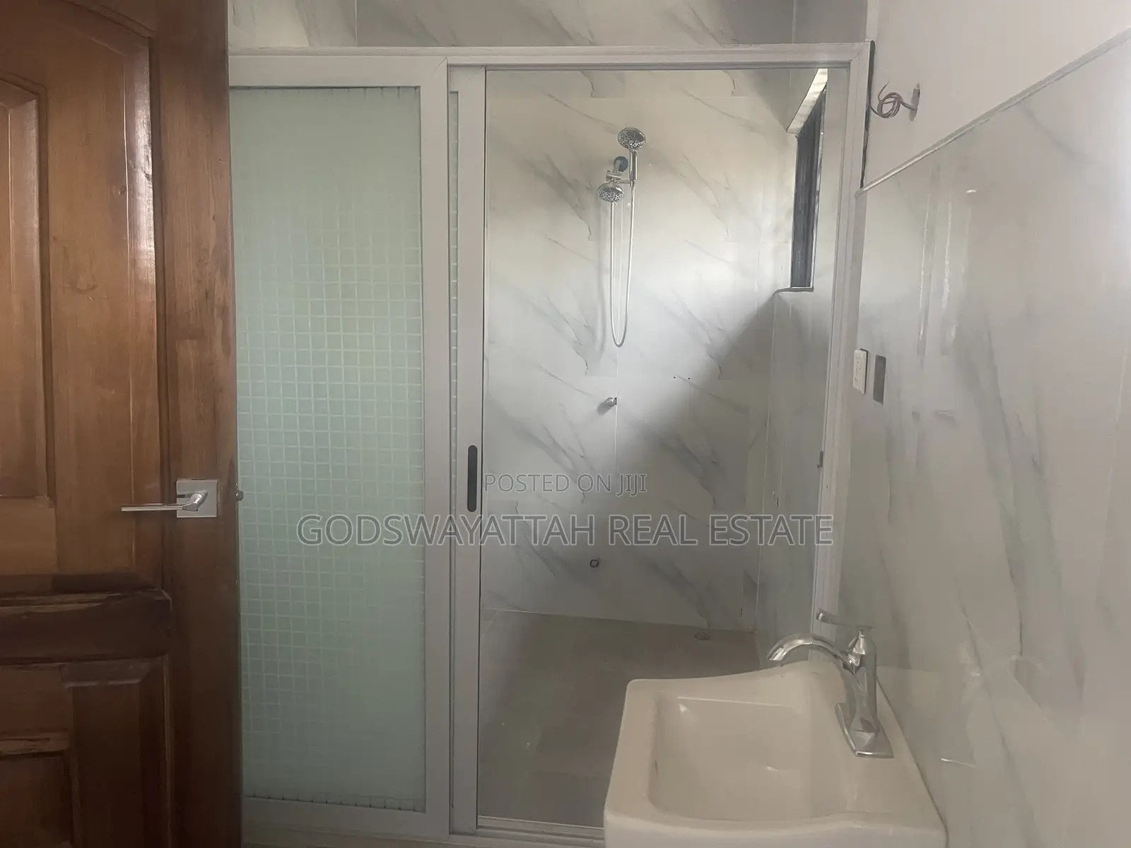 4bdrm House in East Legon, Adjiriganor for rent