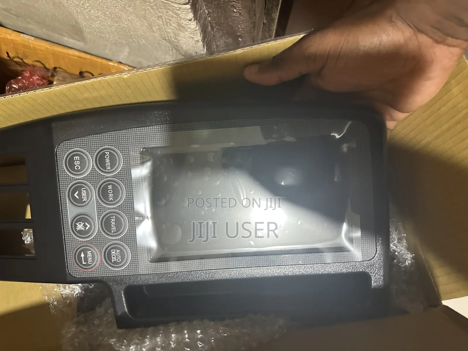 Hyundai Monitor