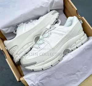 Nike Zoom Vomero Roam