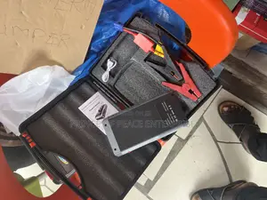 Battery Jump Starter / Power Bank or Engine Starter 12 Volts