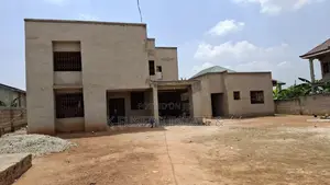 7bdrm House in K Fuseini Estate, Kumasi Metropolitan for sale