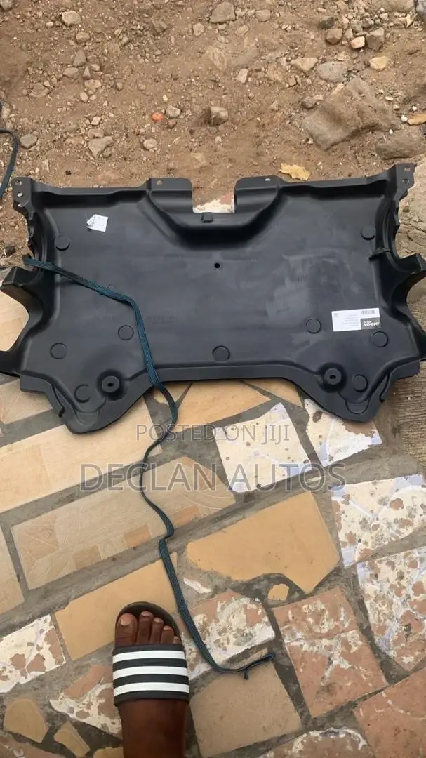 Mercedes Benz C300 2014 Engine Cover