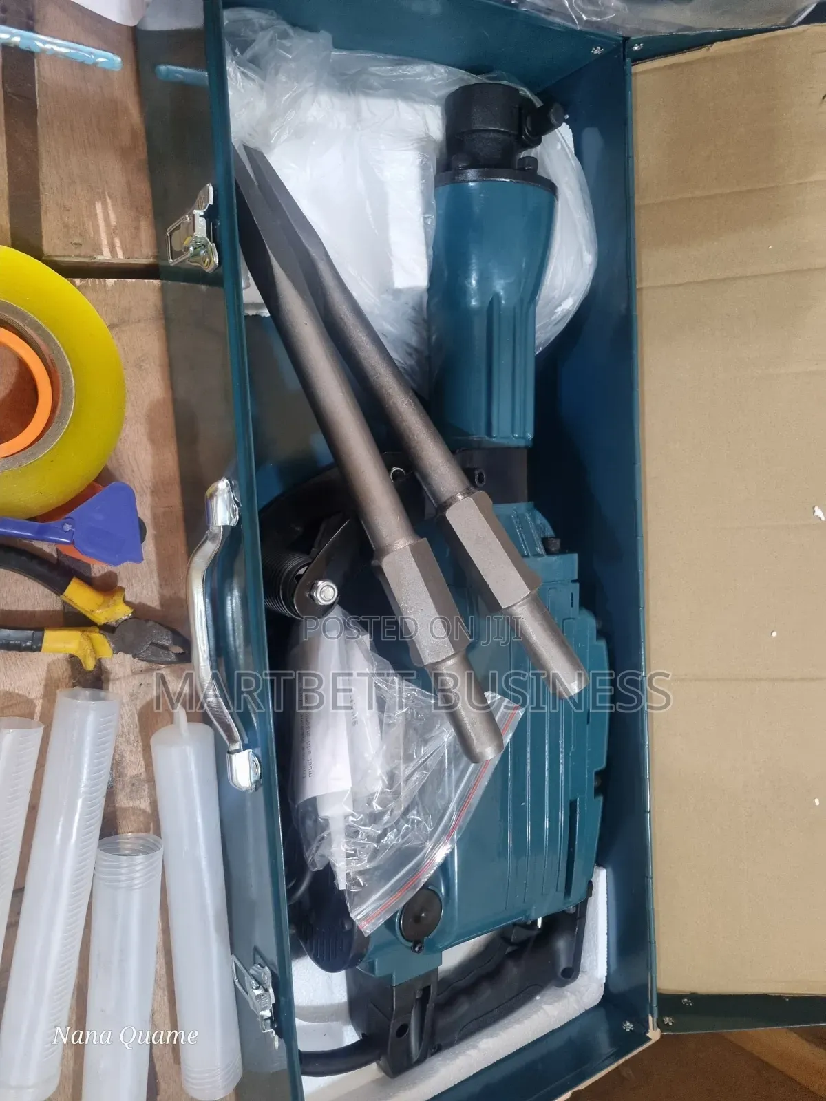 Demolition Hammer or Concrete Breaker