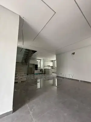 4bdrm House in East Airport, Tseaddo for sale