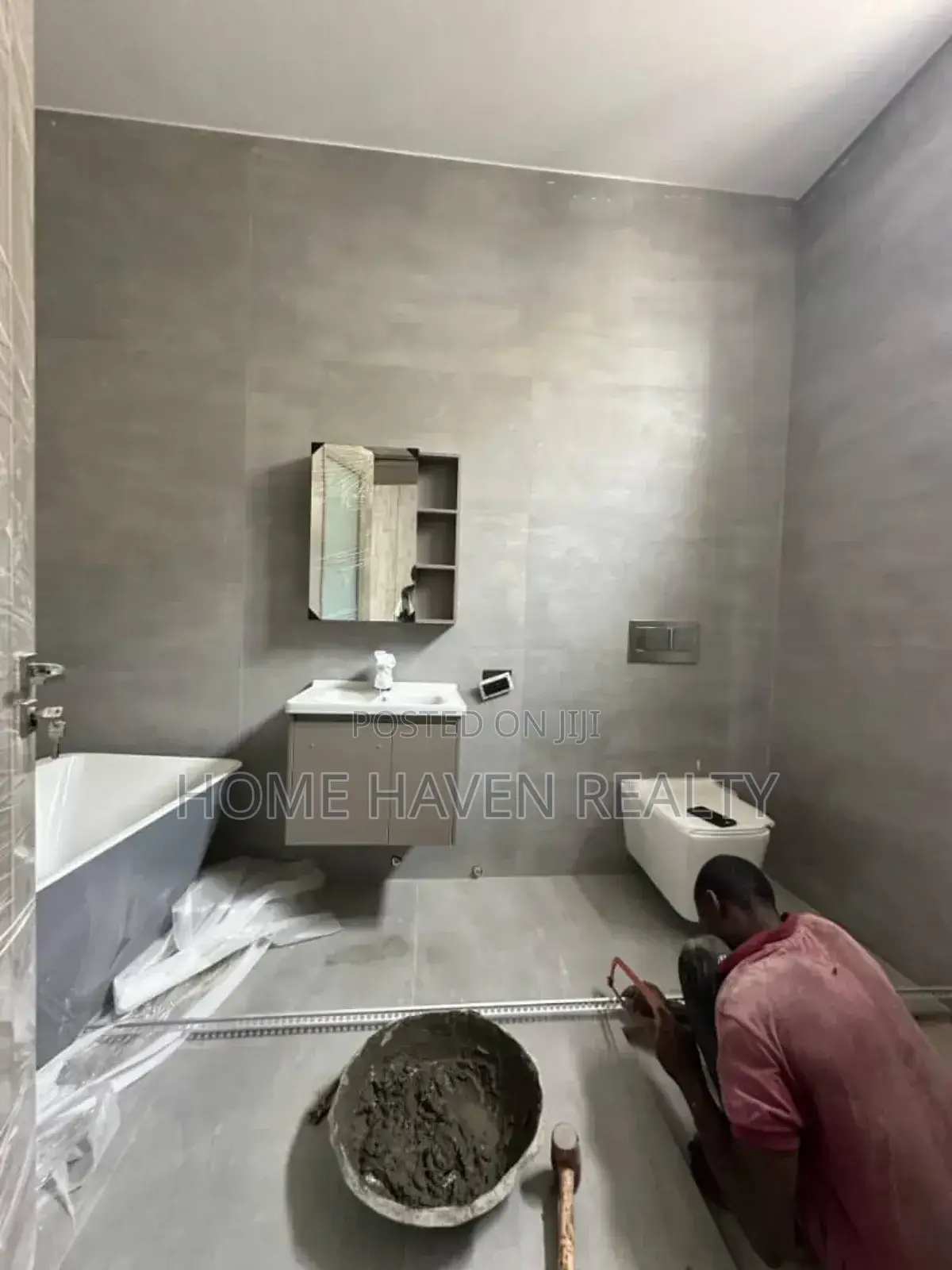 4bdrm House in East Airport, Tseaddo for sale