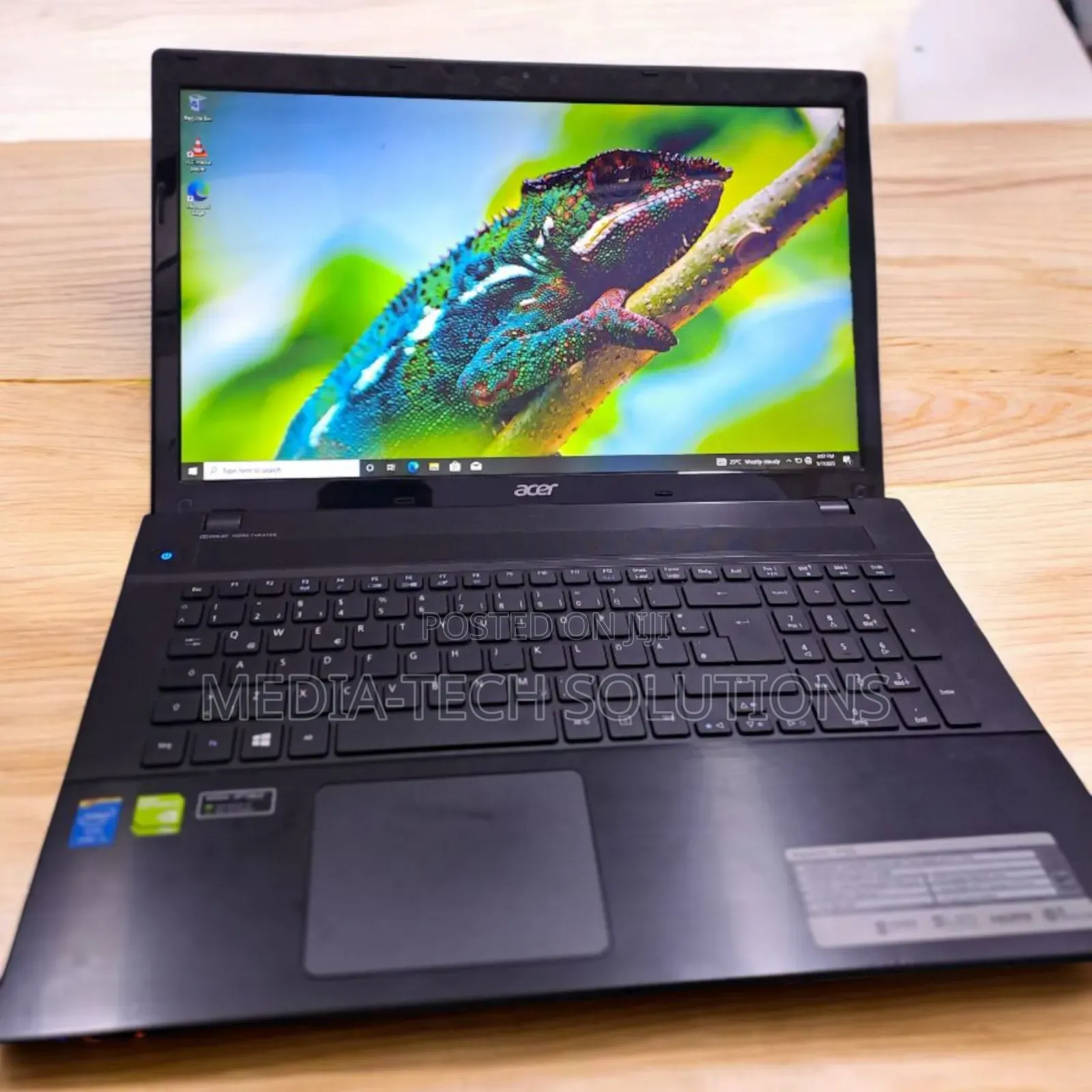 Laptop Acer Aspire V3-111P 8GB Intel Core i5 HDD+SSD 256GB