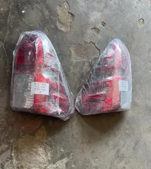 Toyota Hilux 2016 Taillight Pair