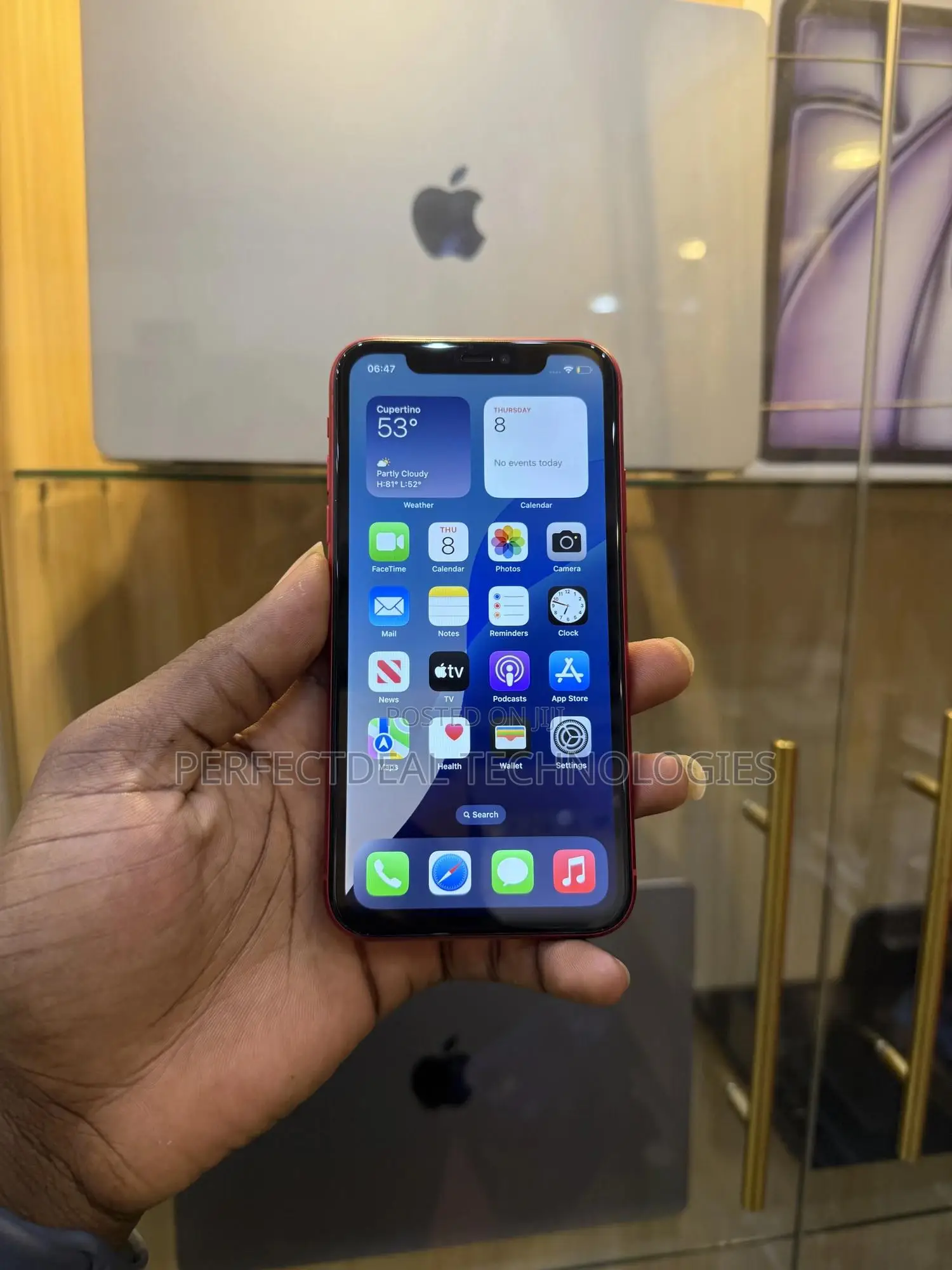 New Apple iPhone 11 64 GB Red