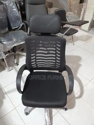 Swevil Chair