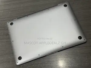 Laptop Apple MacBook Pro 2022 M2 8GB Apple M2 SSD 256GB