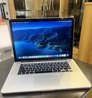 Laptop Apple MacBook Pro 16GB Intel Core I7 SSD 256GB