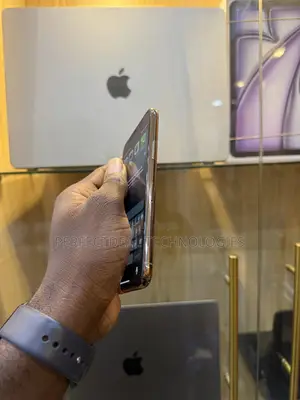 New Apple iPhone 11 Pro 64 GB Gold