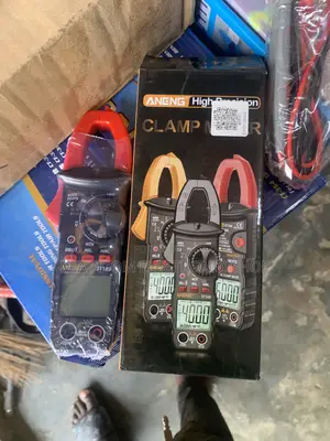 Clamp Meter for Measuring Ac/Dc Voltage Capacitor
