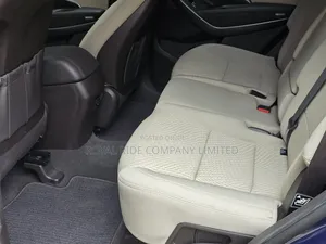 Rent a Car- Hyundai Santa Fe