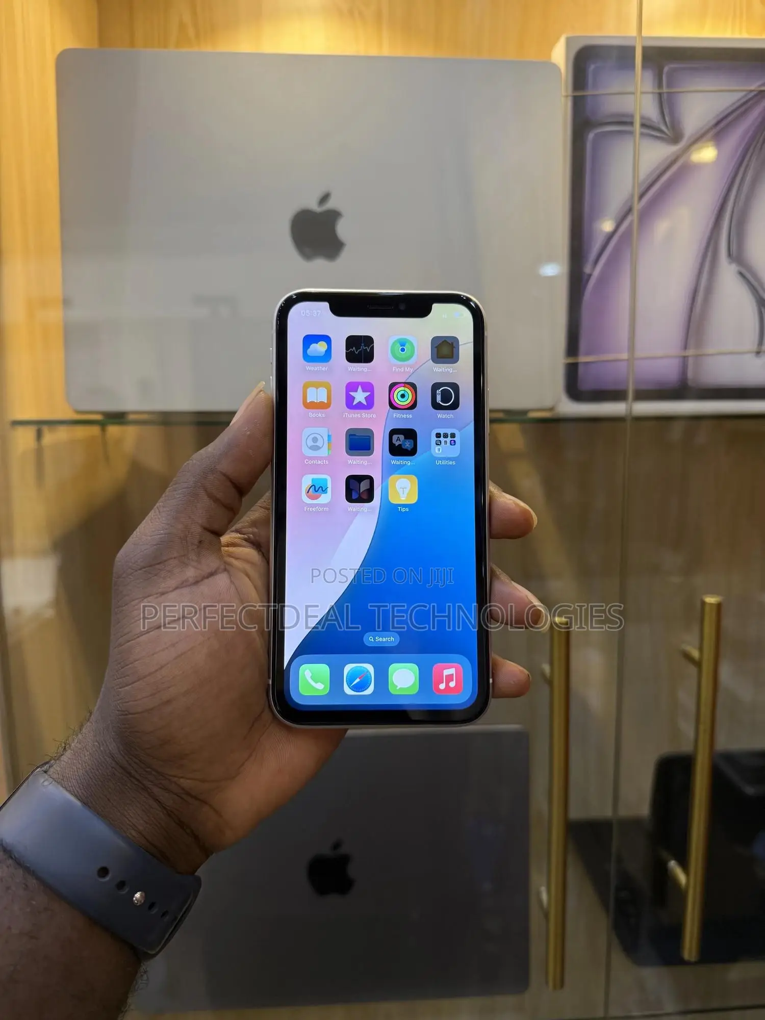 New Apple iPhone XR 128 GB White