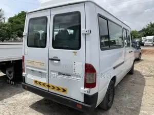 Mercedes-Benz Sprinter 2005 White