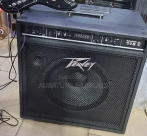 Peavey Bandit 115 Bass Guitar Combo