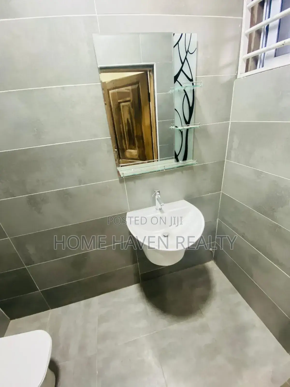2bdrm Apartment in East Airport, Spintex for rent