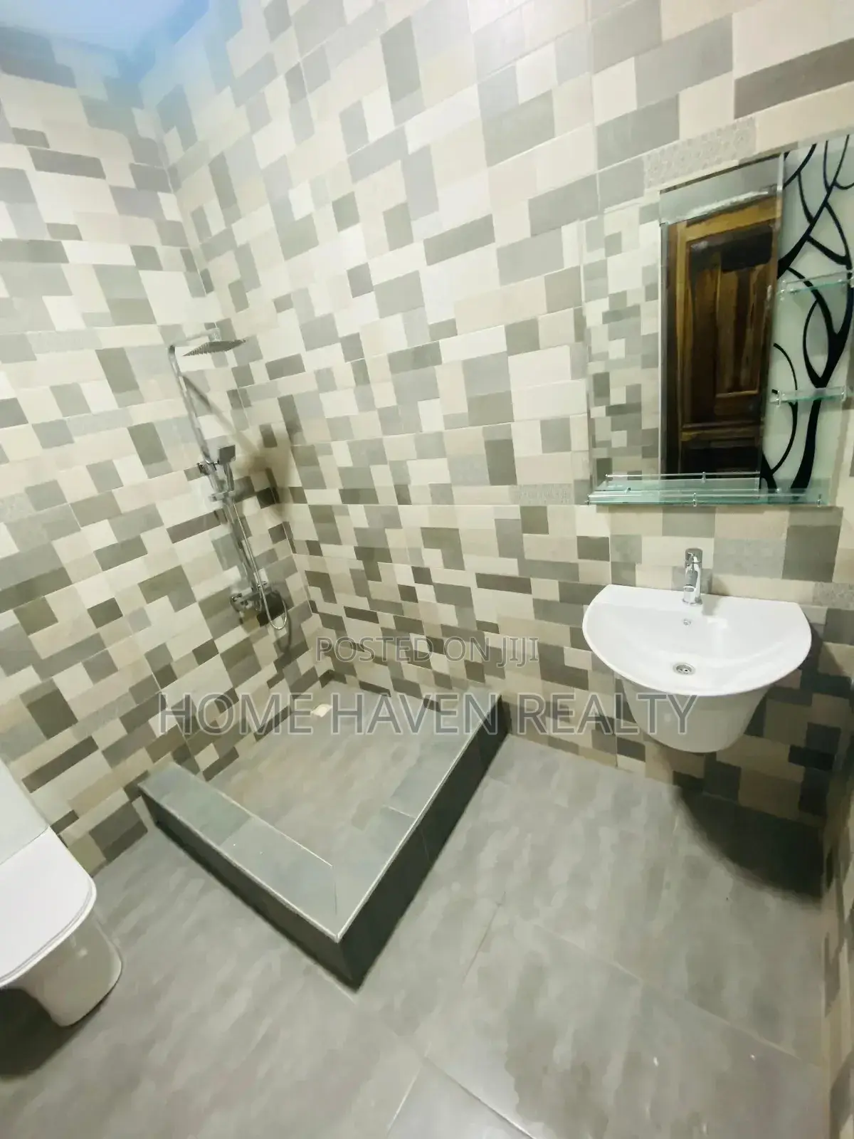 2bdrm Apartment in East Airport, Spintex for rent