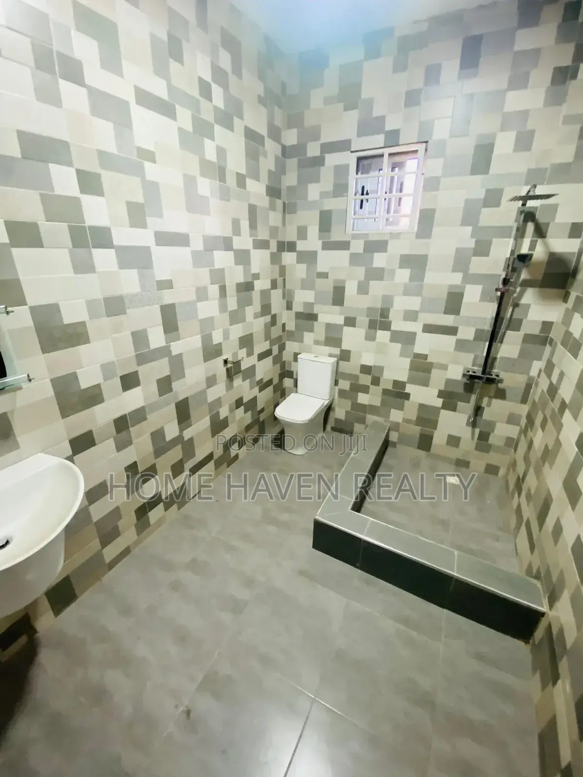 2bdrm Apartment in East Airport, Spintex for rent