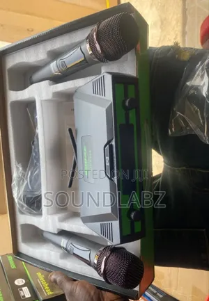 Shure Ugx 888 Professional Wireless Microphone